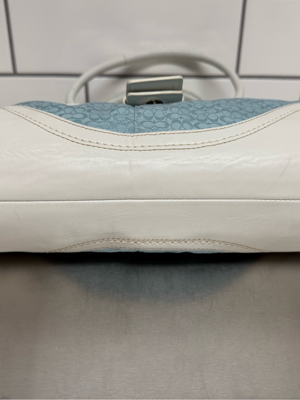 Coach SoHo Signature Satchel - Picture 5 of 8